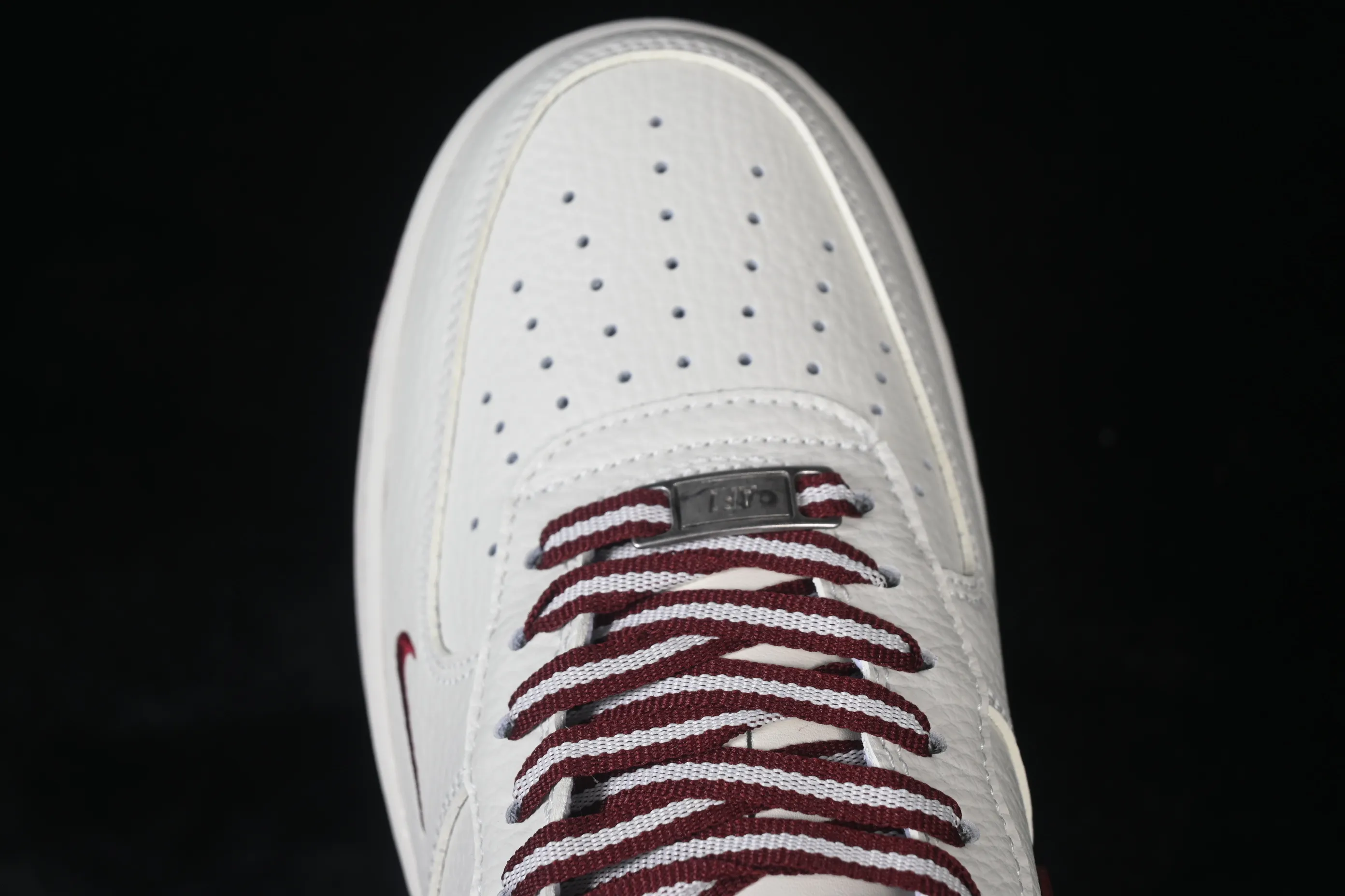 All categories Nk Air Force 1 Air Force series Nk Air Force 1 Low Air Force low-top Nike Air Force 1'07 Low Valentine's Day limited edition Air Force 1 low-top casual sneakers NH0601-539
